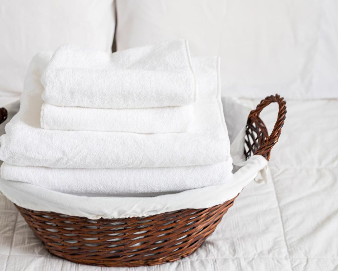 How to Maintain White Sheets Shandean Reid The Caffeinated Millennial